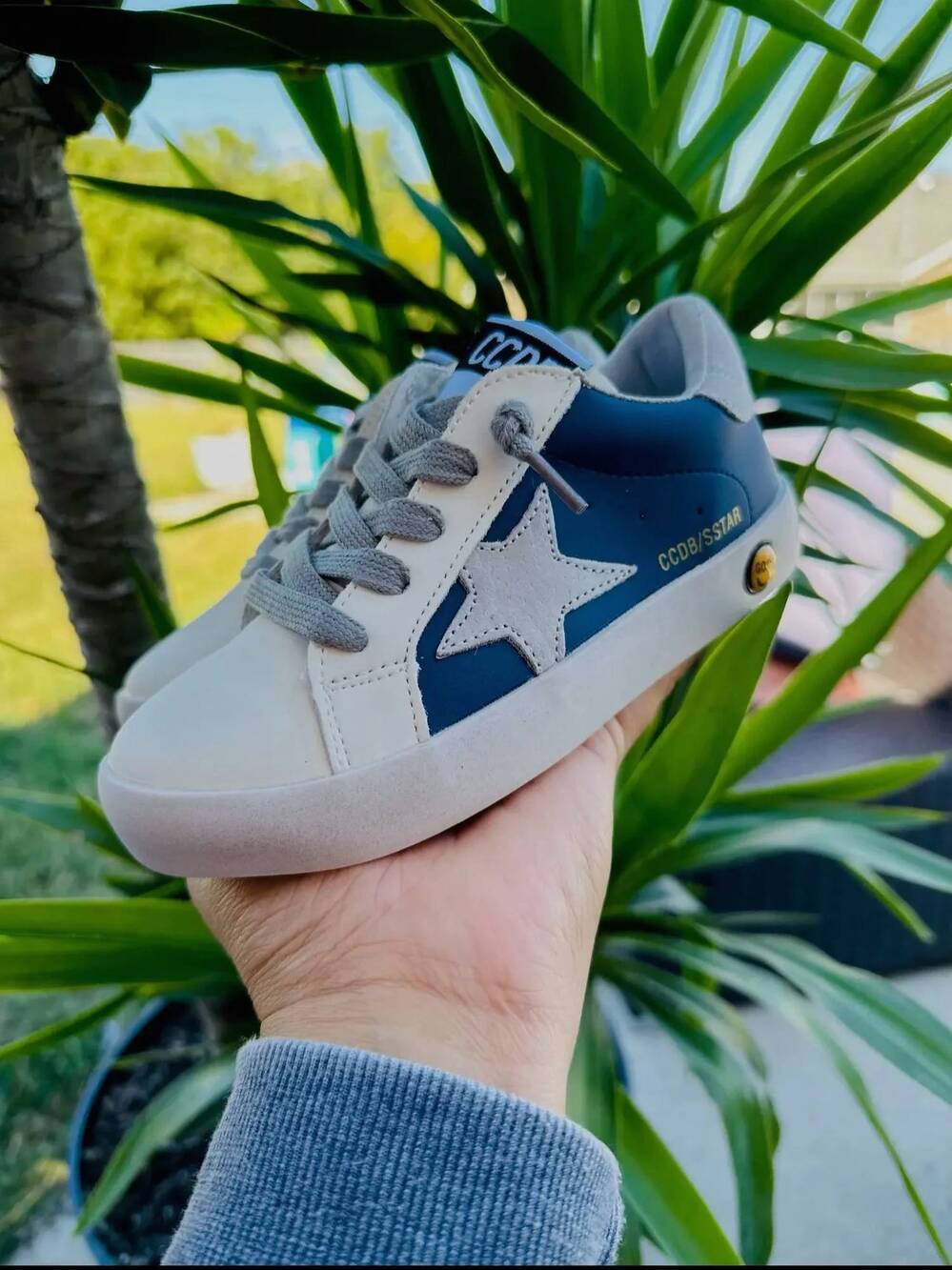 NEW TORN AND TRENDY boy's star sneakers in blue and white